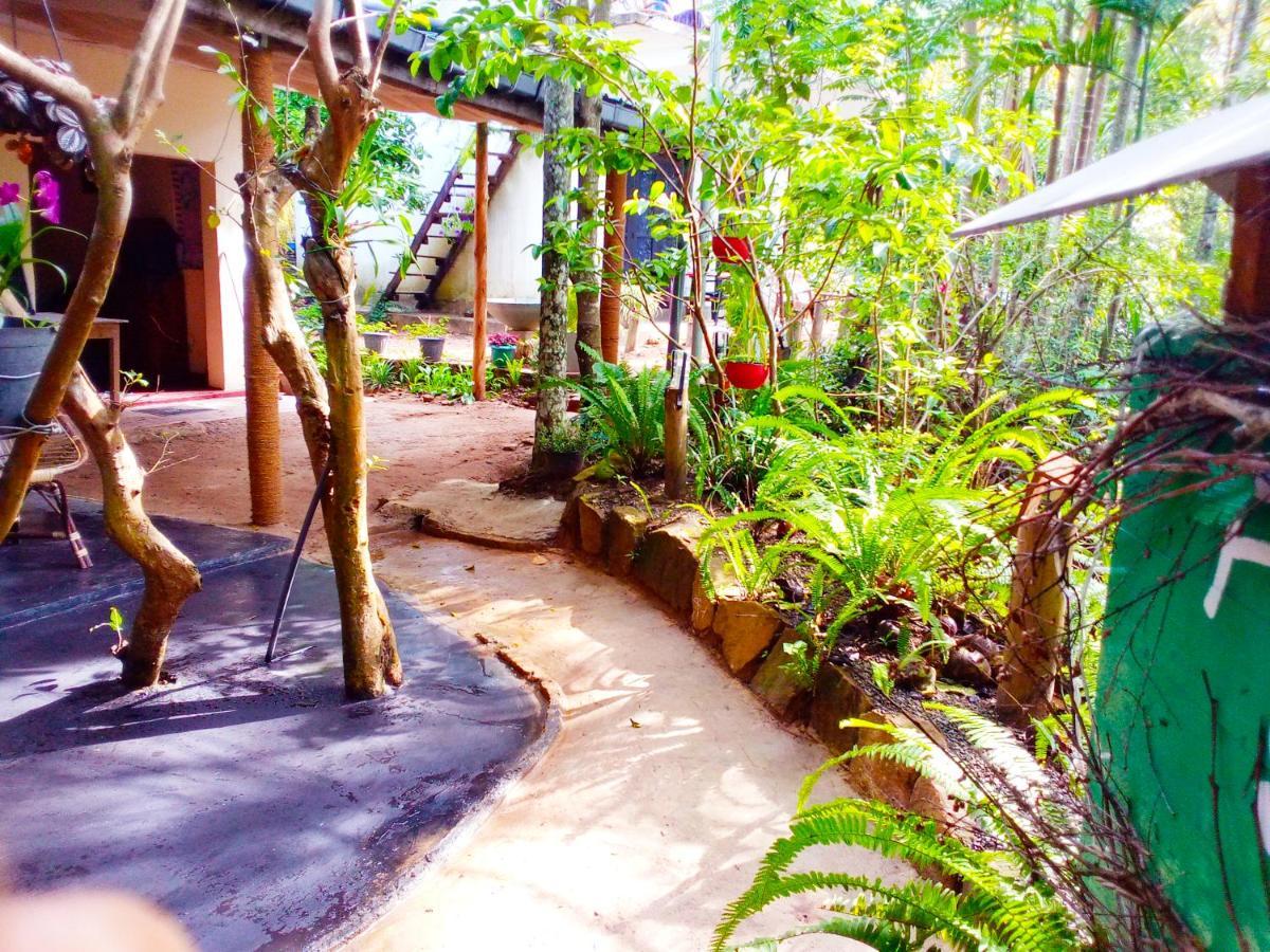 Hotel Ella Walkers Nest Exterior foto
