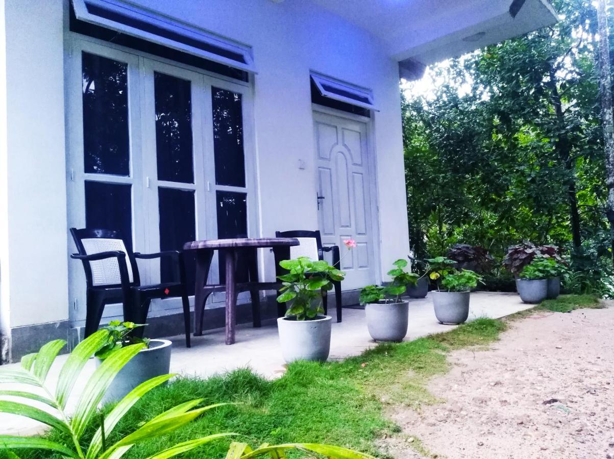 Hotel Ella Walkers Nest Exterior foto
