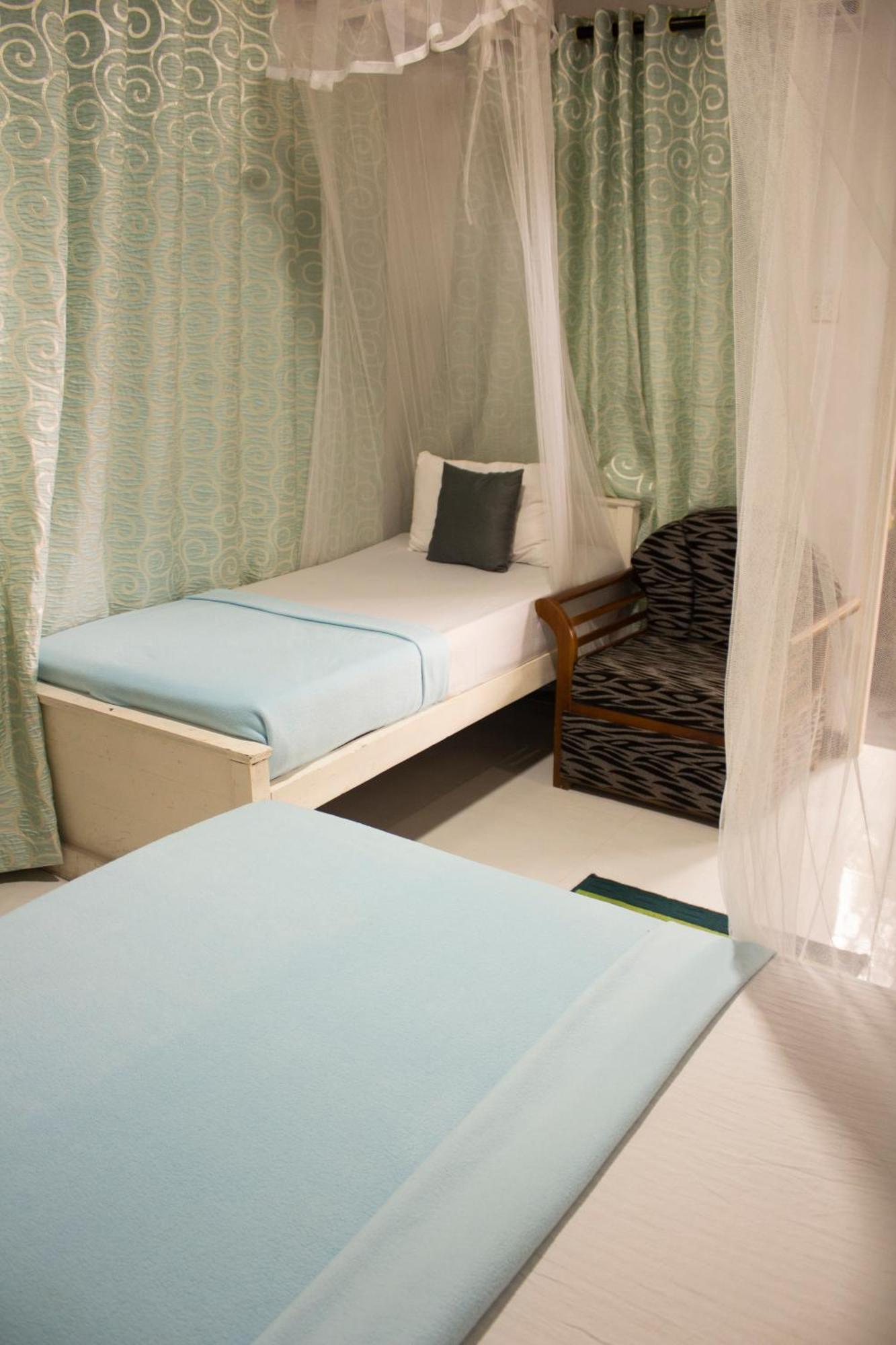 Hotel Ella Walkers Nest Exterior foto